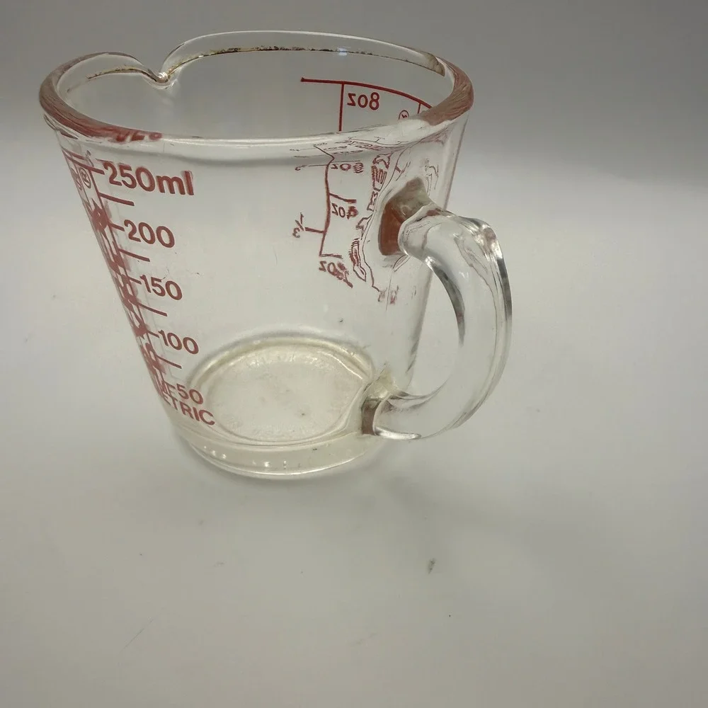 Vintage Pyrex 1 Cup 8oz 250ml Glass Measuring Cup Red Lettering D-Handle